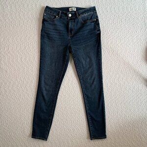 Seven7 womens Booty Shaper Jeans dark wash size 8